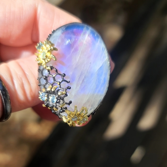 HUGE GORGEOUS Moonstone & Aquamarine brooch w/24k Gold Spiders - Picture 11 of 11